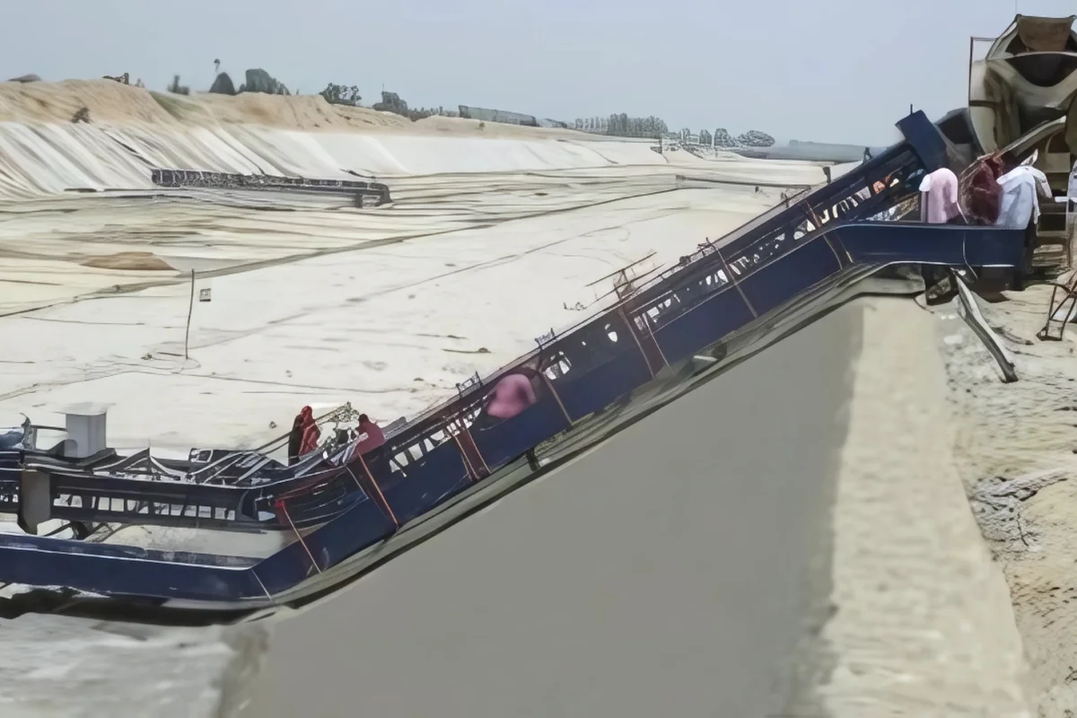 Canal Paving Machine